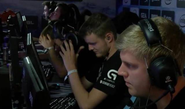 解说团队 解说团队